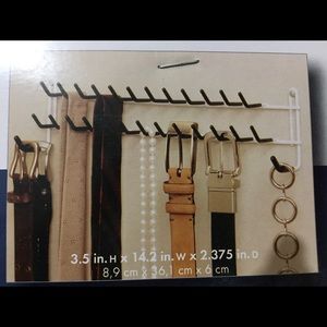 NWT Hook Tie Belt Jewelry Rack Organizer